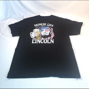 Men’s Drinking Abraham Lincoln Graphic Short Sleeve T-Shirt Size Large Black